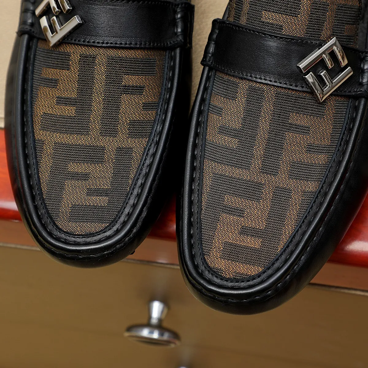 Men's shoes💰380💰💰[FENDI-FENDI] Classic new men's casual slip-on shoes🇨🇳Counter quality, original 1:1 high-quality workmanship💯The upper is made of imported first-layer cow Leather, 🐷leather lining, fashionable lazy beanie design 🌴casual Loaf style, with original raw rubber wear-resistant outsole 🌾definitely high-end and classy, only for drivers 🍀A must-have for trendy men, @@optional! 🍓Code number 38-44 (45🉑️customized, non-refundable and non-exchangeable)